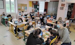 Treize tablettes pour la classe de CP/CE1